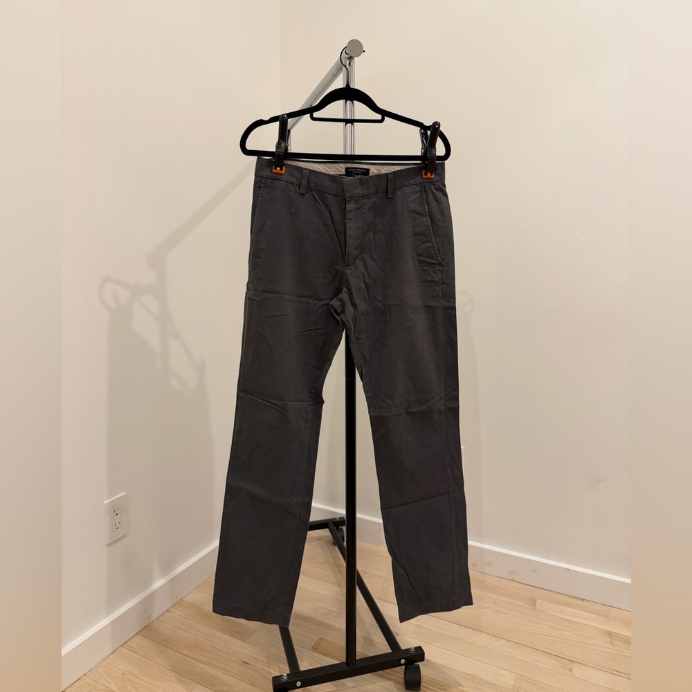 Men's Banana Republic Gray Chino Pants